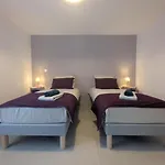 Du Joliment بيت للعطل